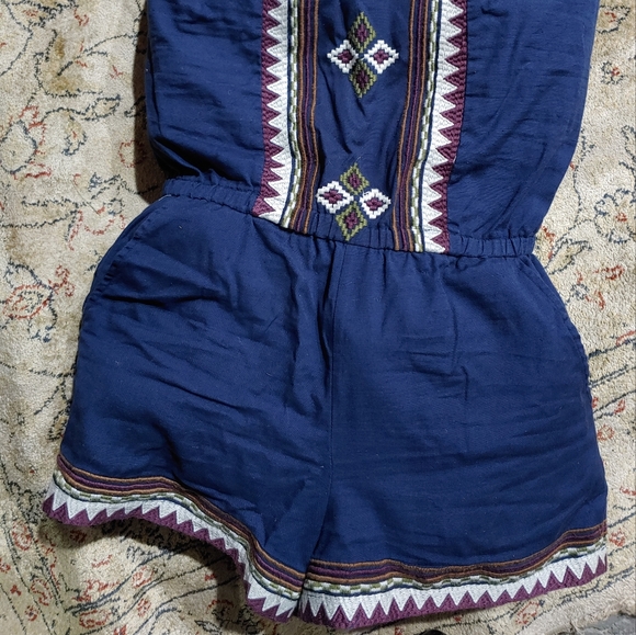 Angie's Romper w/ pockets - Picture 2 of 5